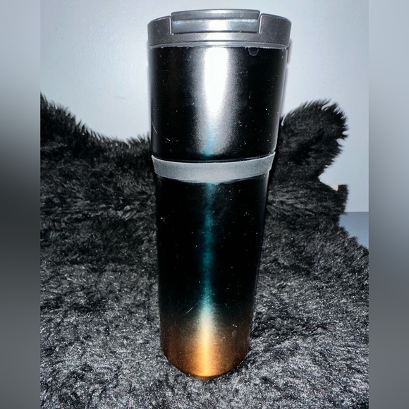 Starbucks reusable cup with lid - Picture 2 of 3